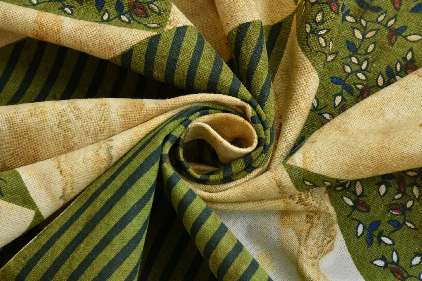 Pure Cotton Bedsheet for Double Bed with a Combo of 2 Pillow Covers | Queen Size: 90*100 Inch | Best for Summer & Gifting Purpose - Homeluv